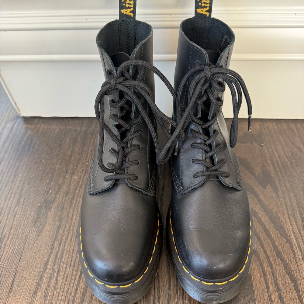 Dr. Martens Audrick 8-Eye Lace Boots sz. 7 womens - Picture 3 of 10